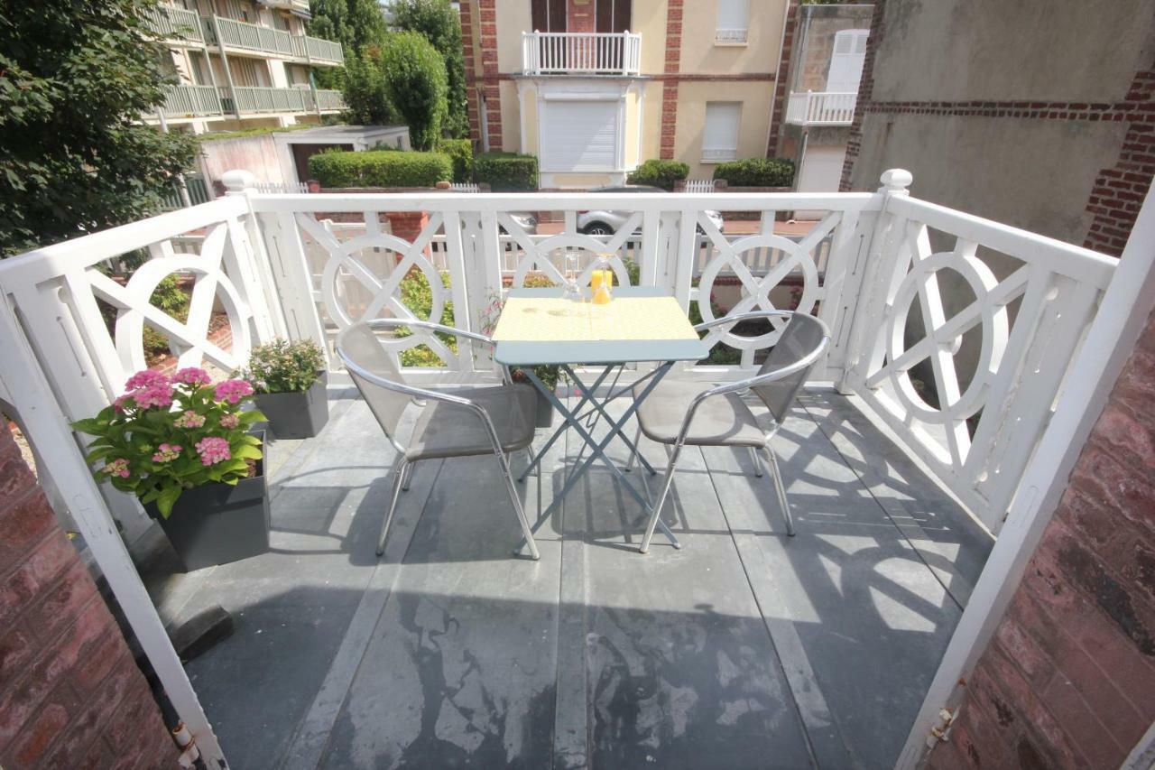 Studio + Terrasse Centre-Ville Villers Sur Mer Apartman Kültér fotó